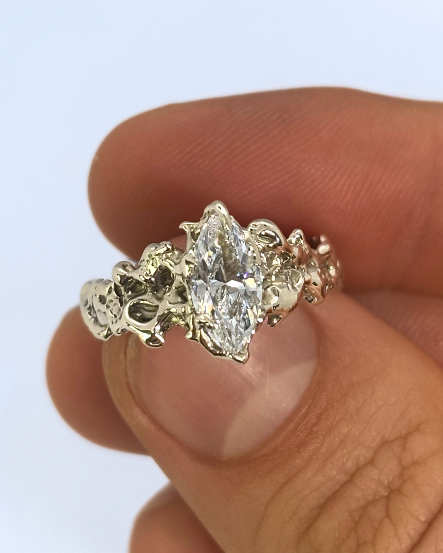 Venus Ring | Solid Gold - Sunny on a Cloud