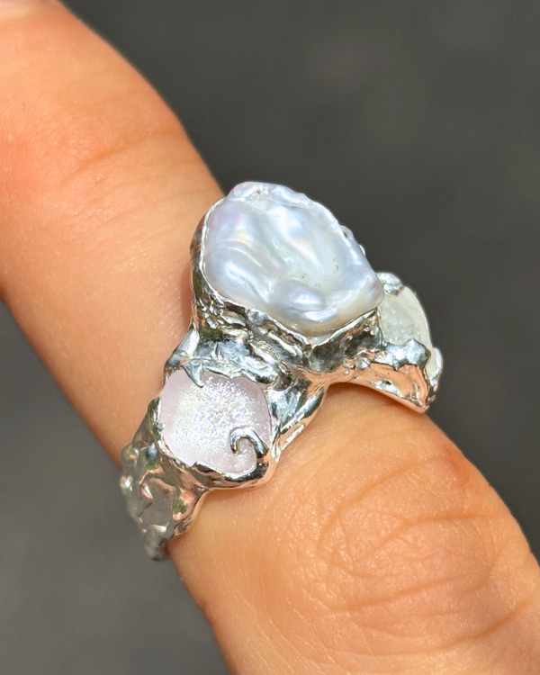 Naia Ring | Pearl