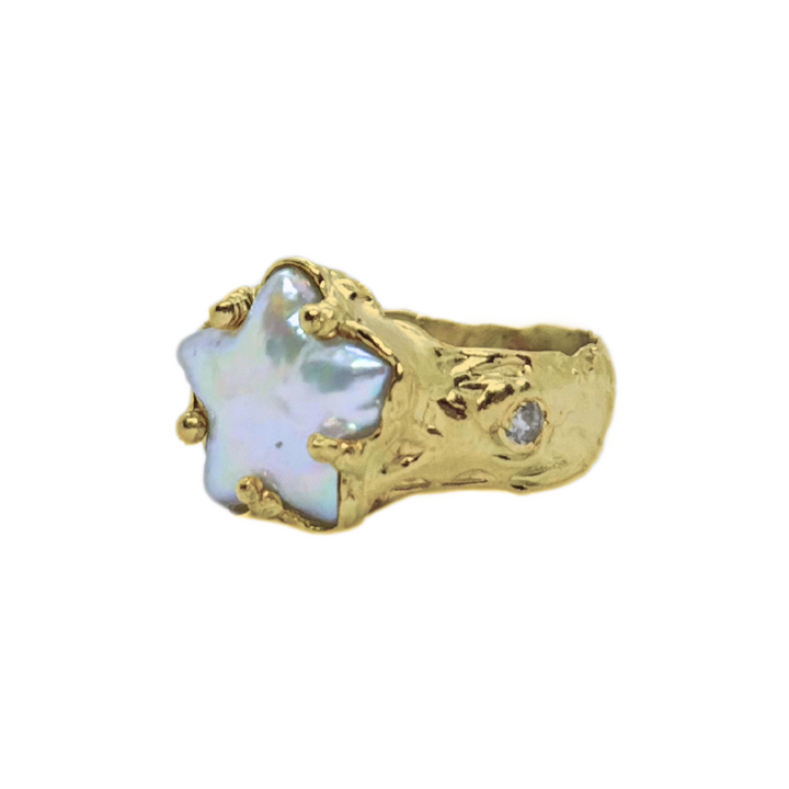 Mermaid Queen Ring | 9 Karat Gold | Made to Order - Sunny on a Cloud