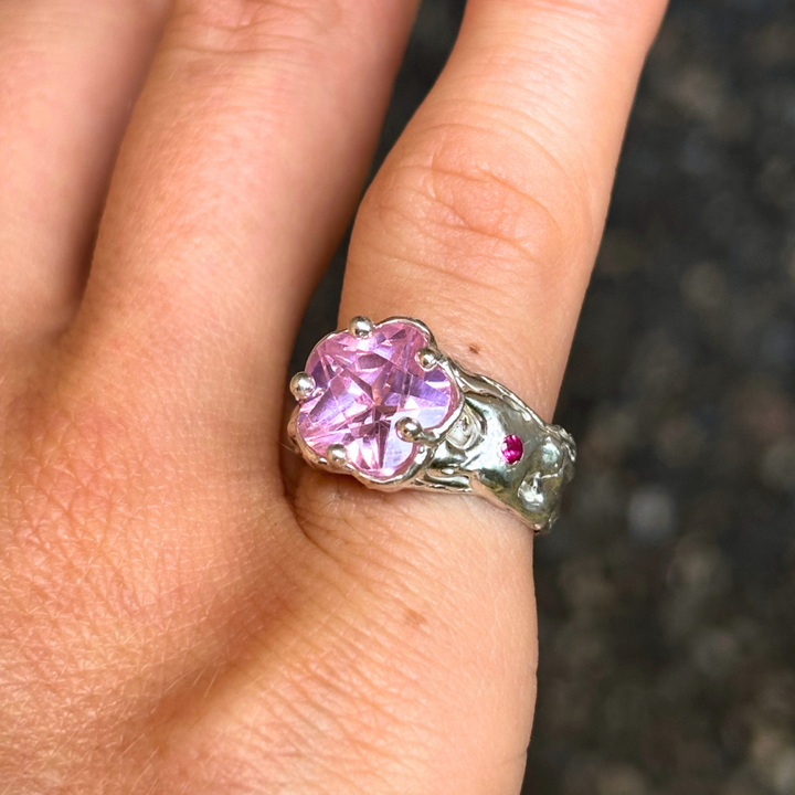 Sweet Poppy Pink flower ring by SoaC