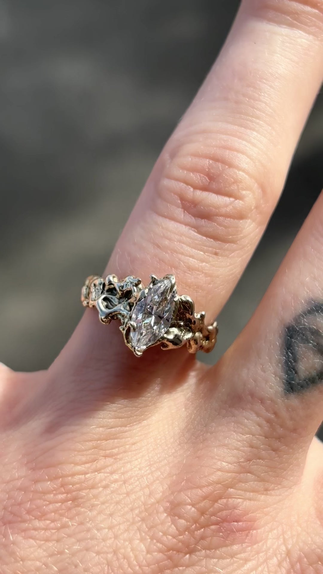Venus Ring | Solid Gold